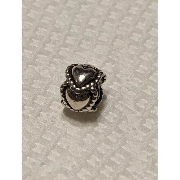 Authentic PANDORA Everlasting Love Charm - Picture 5 of 6